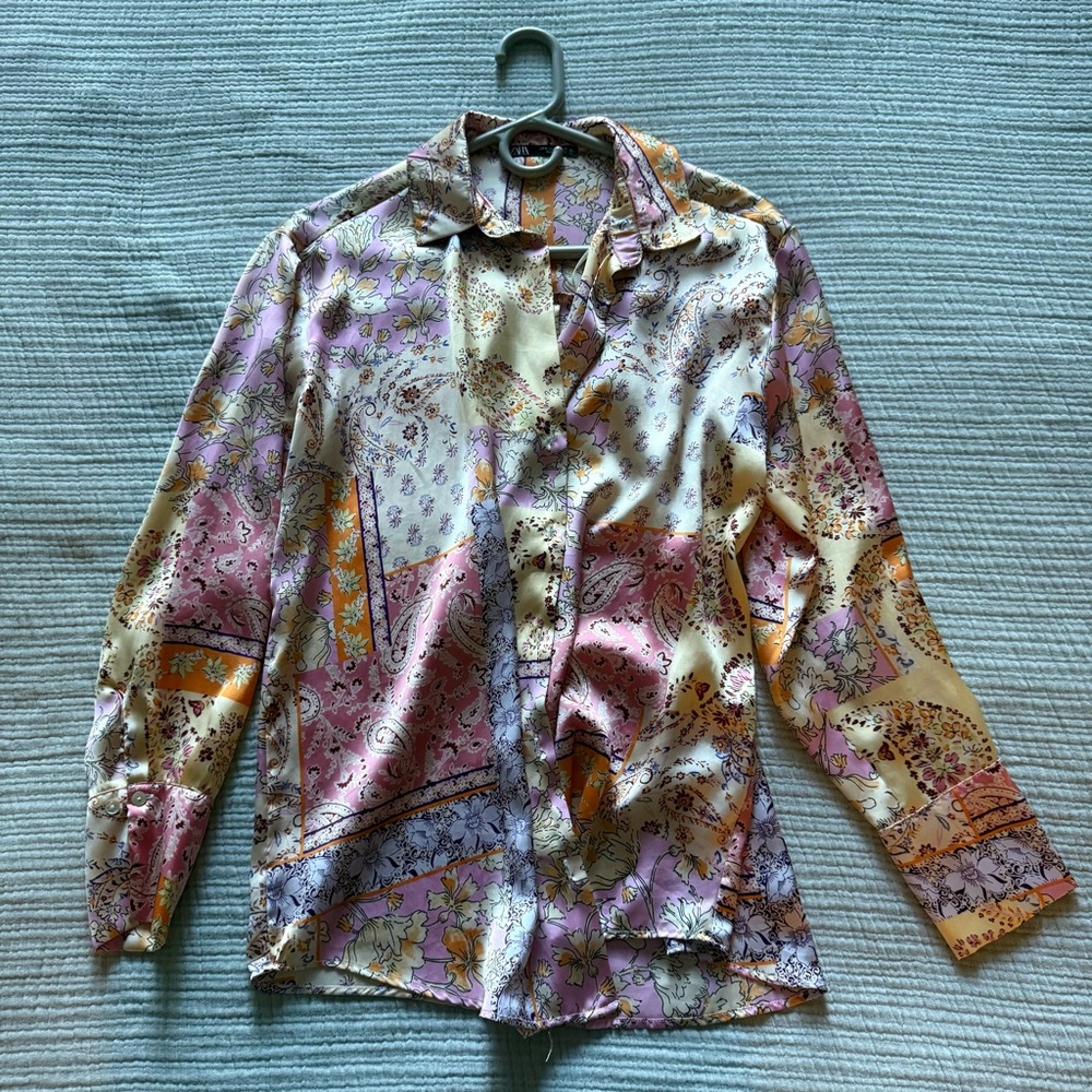 Zara shirt in size small.